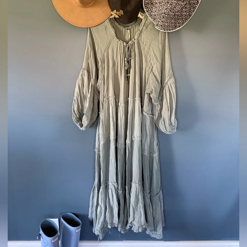 Free People in the moment midi Maxi Dress sage green sz medium - Picture 2 of 10